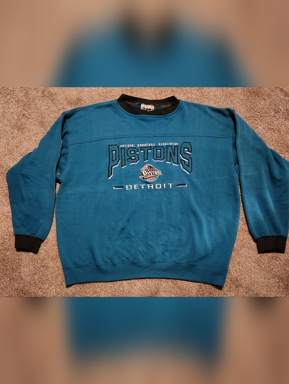 Vintage Lee Sport Detroit Pistons NBA Embroidered Sweatshirt Size XL